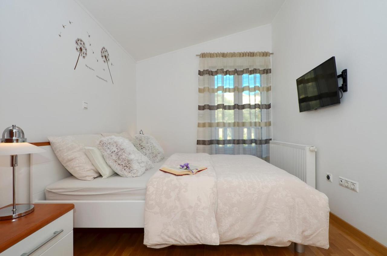 Apartmani Adela Σολίν Εξωτερικό φωτογραφία