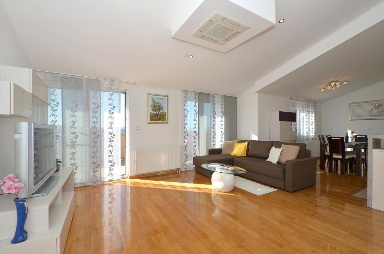 Apartmani Adela Σολίν Εξωτερικό φωτογραφία