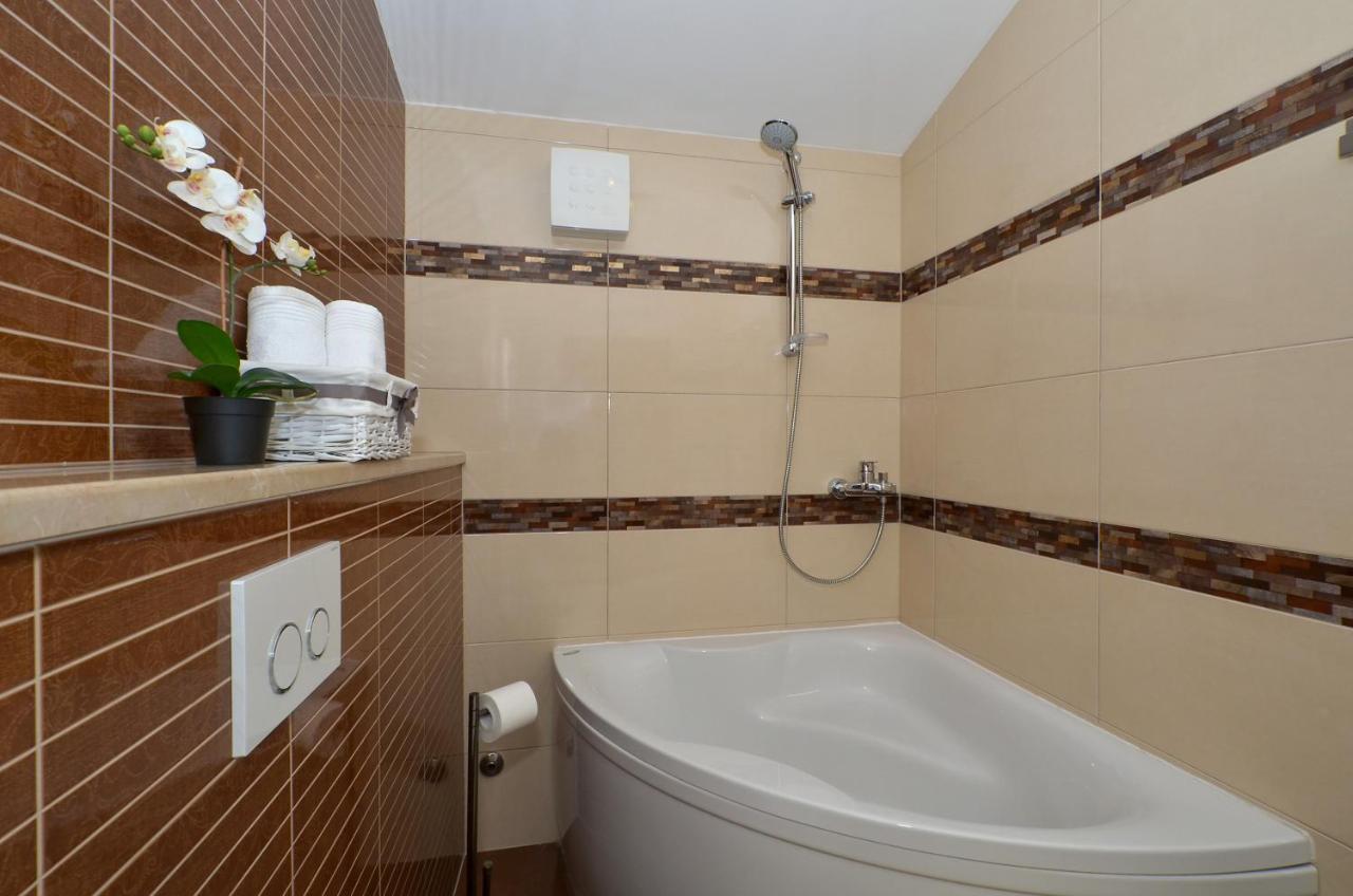 Apartmani Adela Σολίν Εξωτερικό φωτογραφία